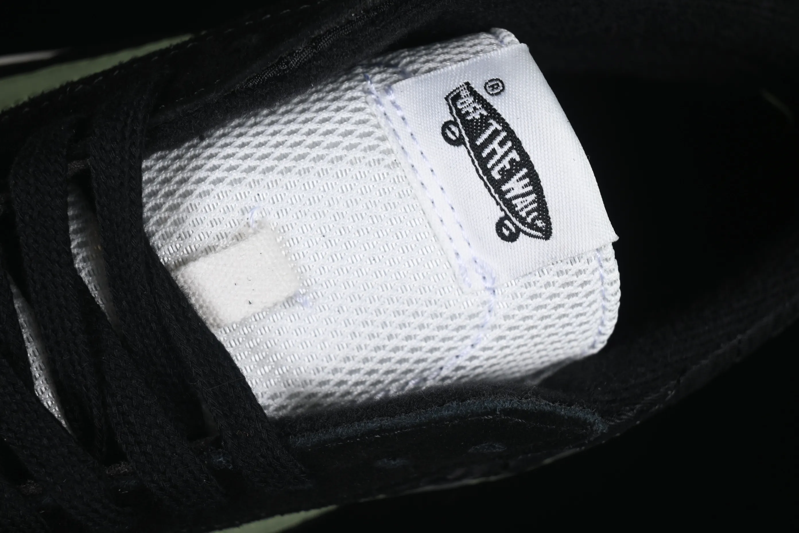 All categories Vans Vans series Vans Mid Vans China Vans Premium Sk8-Mid Vans official retro casual mid-top skateboard shoes VN000CQQBLK